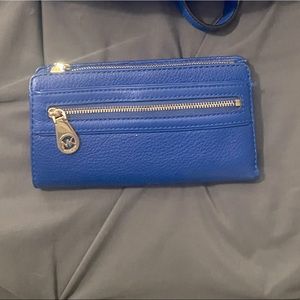 Michael Kors Wallet. EUC